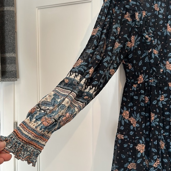 Ulla Johnson Womens Vivian Dress Floral Ruffle Neck Smocked Sleeve Black Size 2 - Picture 6 of 9